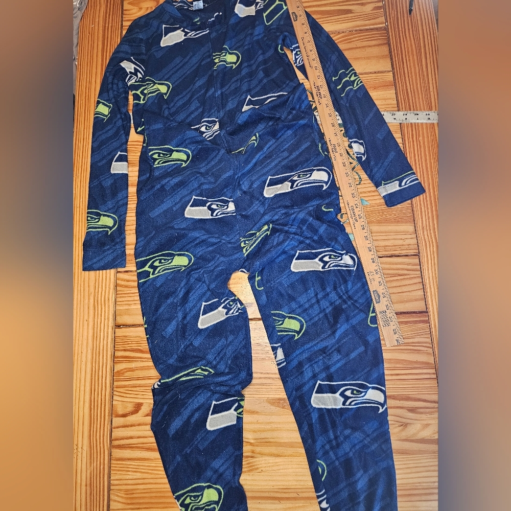 Team Apparel Blue and Green NFL Sportswear